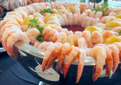 Shrimp cocktail display station