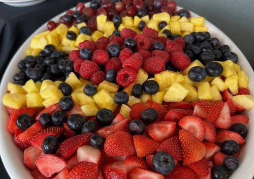 Fresh fruits arrangement